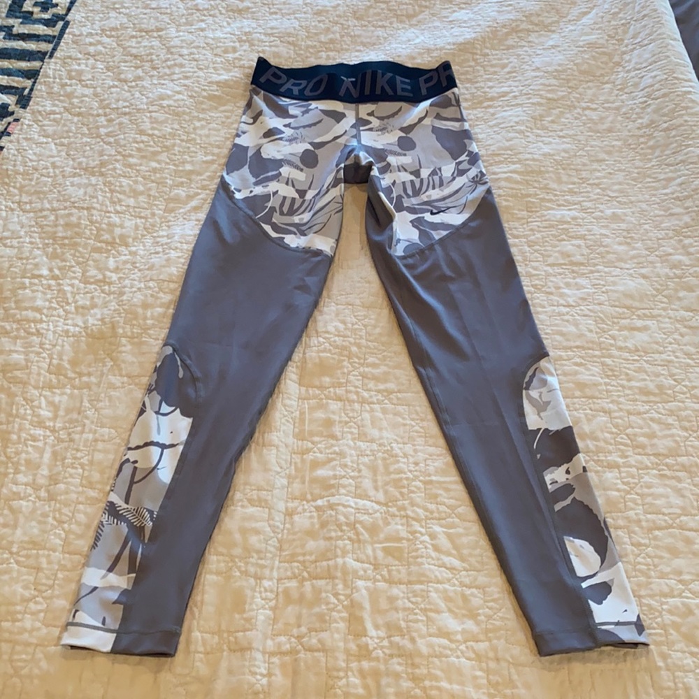 Nike Dri-Fit Leggings Size M